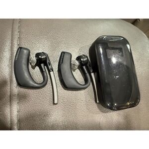 Plantronics Voyager Legend Bluetooth 2 Headset Bundle with Charging Case Black